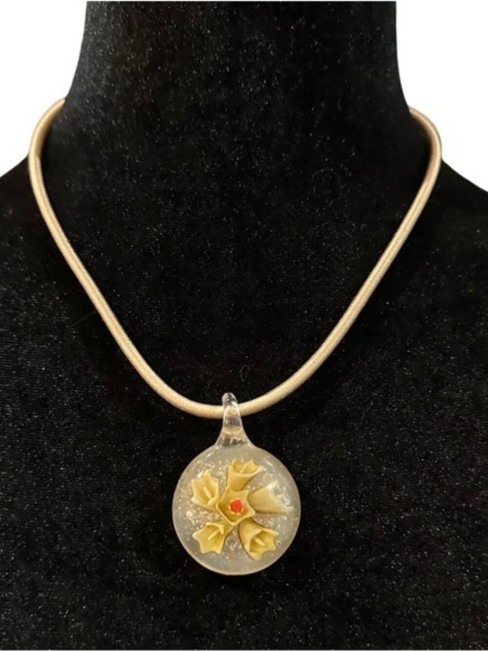Pendant Necklace Flower Center Cord Style Chain 19 to 21 Inch Length Womens